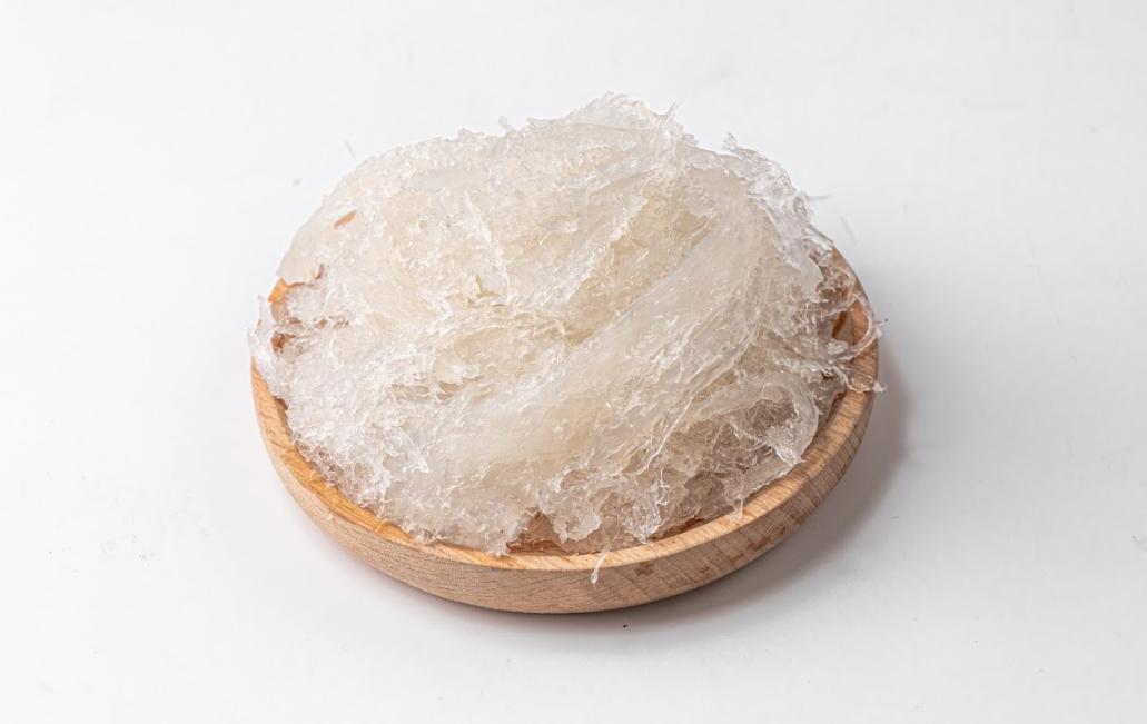 Cách làm yến chưng hạt sen táo đỏ thơm ngon đơn giản tại nhà 1 Tổ yến là món ăn cực kỳ tốt cho sức khỏe