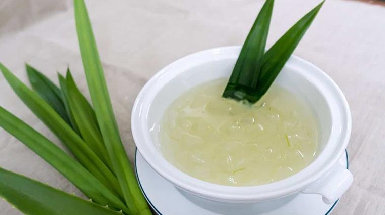 Chưng yến đường phèn lá dứa