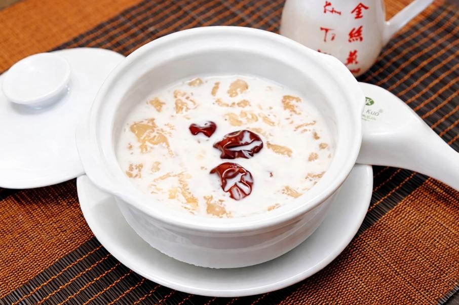 Món yến chưng táo đỏ ngon đúng chuẩn