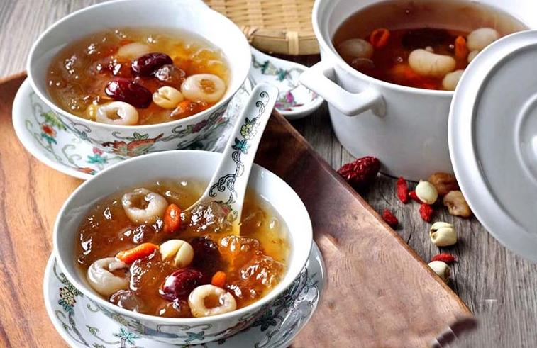 Yến chưng đường phèn táo đỏ nhãn nhục